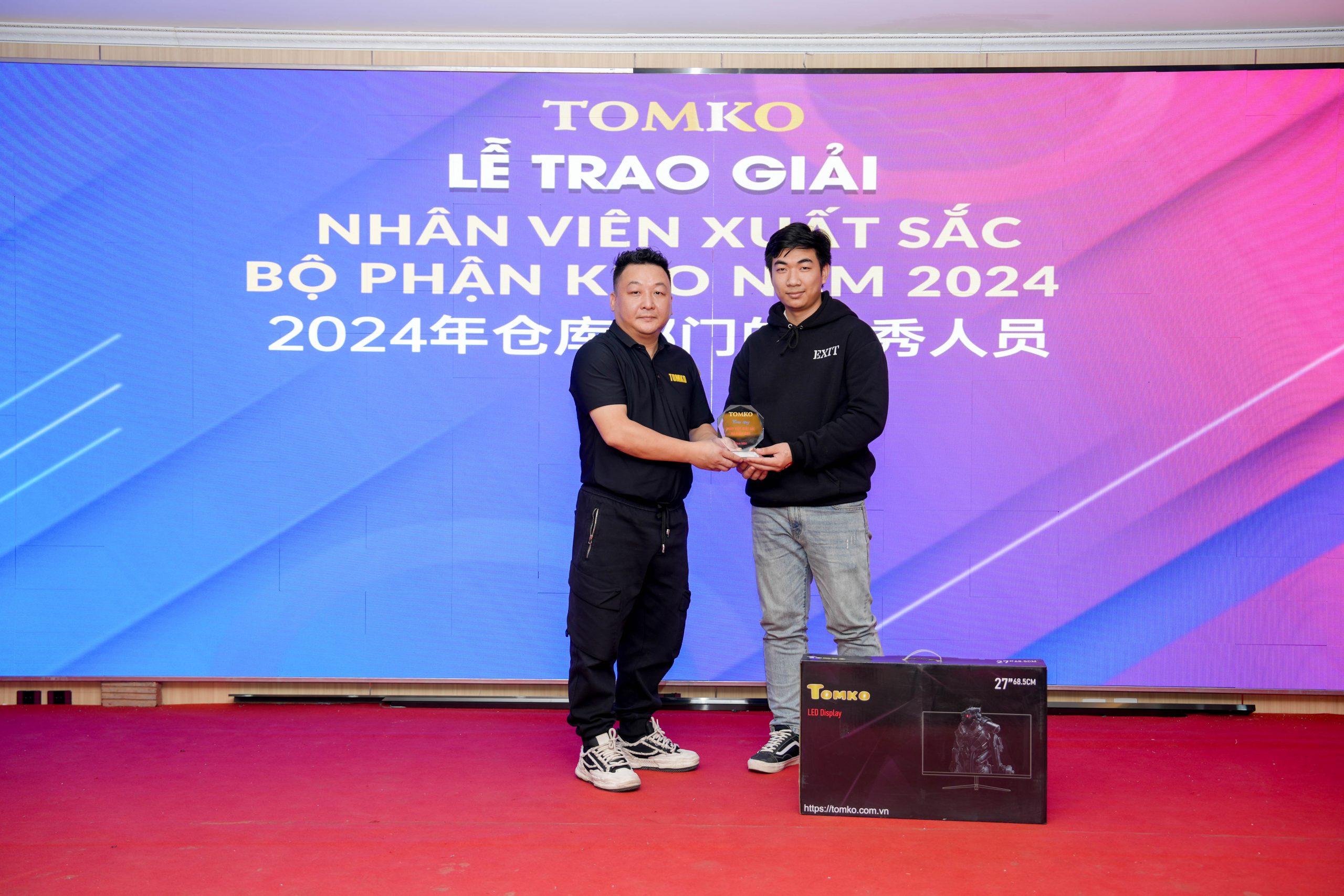 nhan vien xuat sac bo phan kho 2024